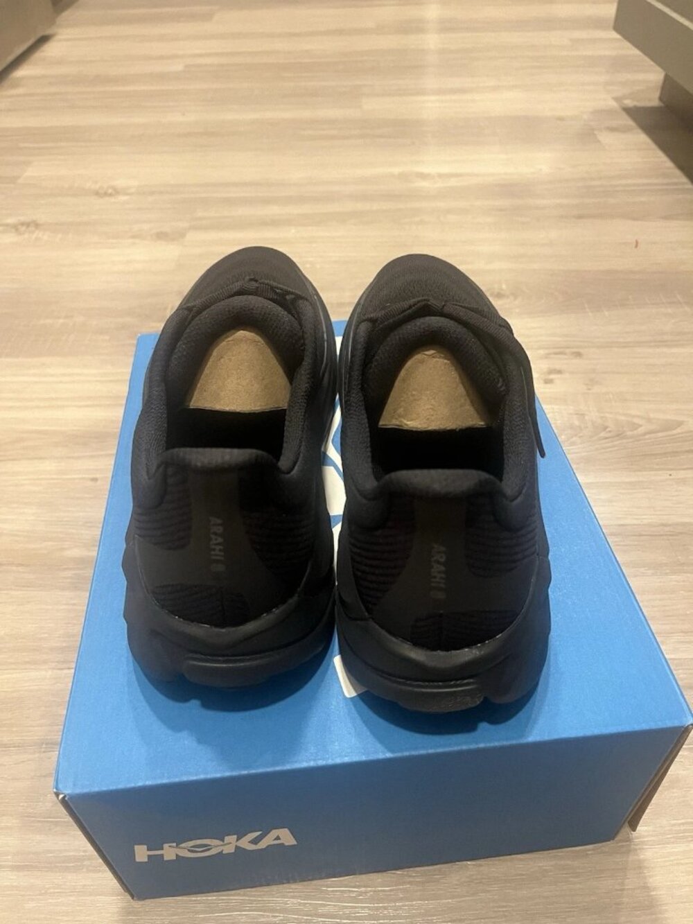 Hoka One One Arahi 8 Black/Black 1168690-BBLC Mens Size 11 [NEW] [MSRP:$150] - Picture 5 of 10